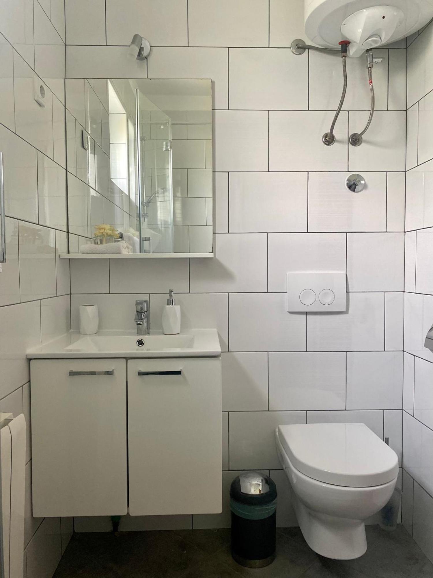 Apartment Ponos Krk Town Eksteriør billede