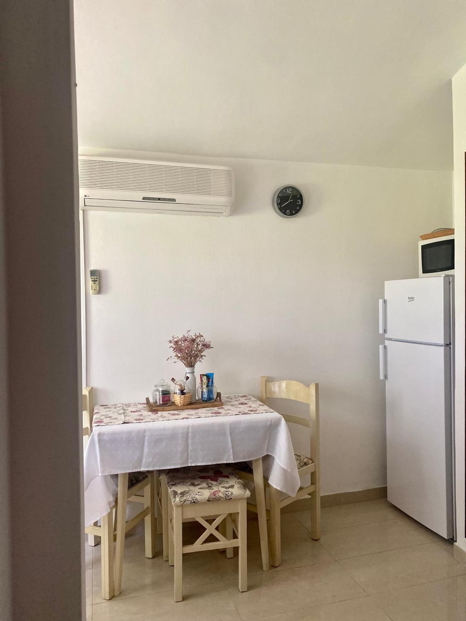 Apartment Ponos Krk Town Eksteriør billede