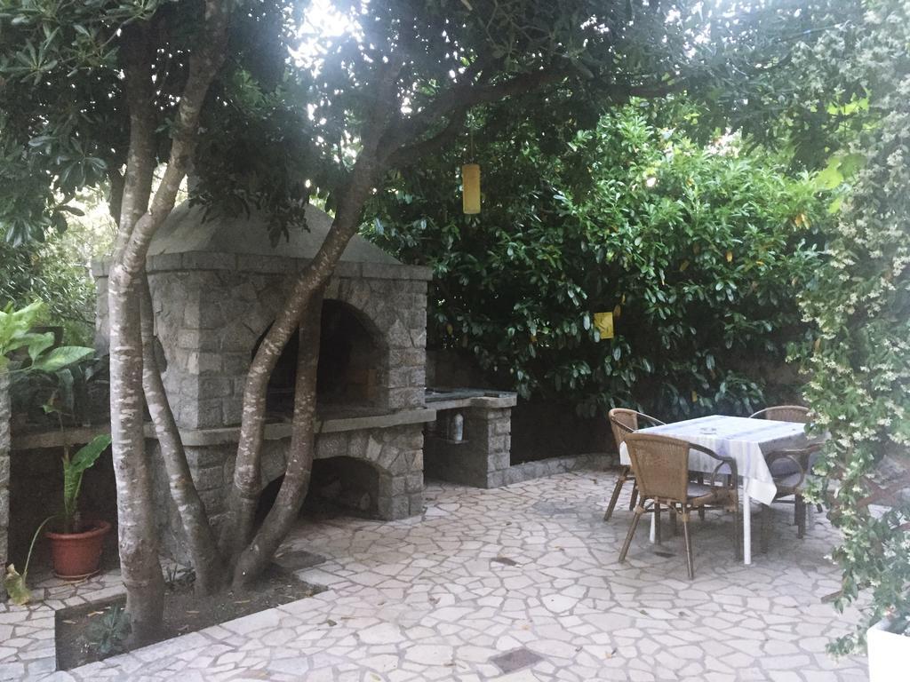Apartment Ponos Krk Town Eksteriør billede